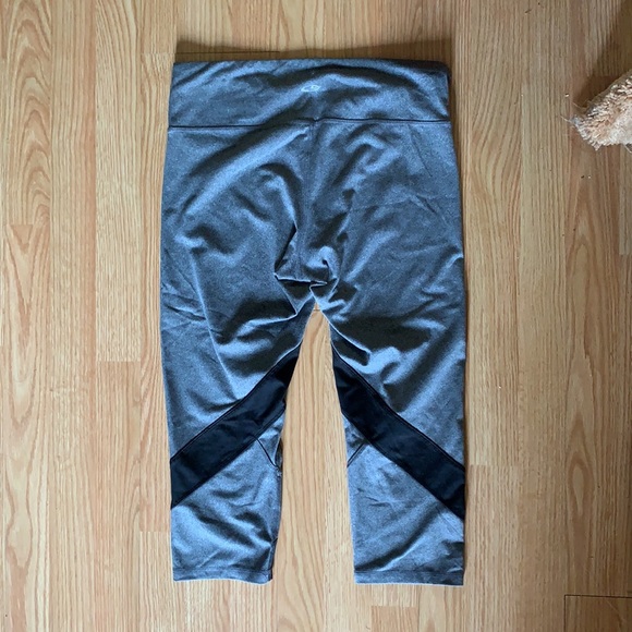 Workout leggings - Picture 2 of 3